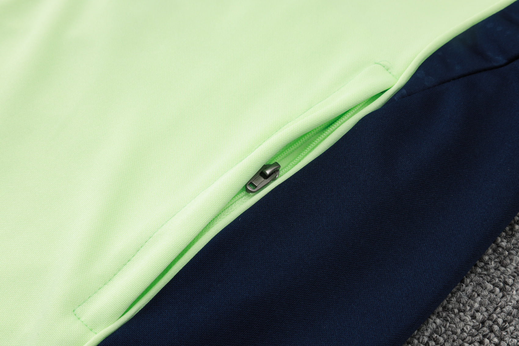 2025-26 Real Madrid Long zipper Light green training suit S-2XL