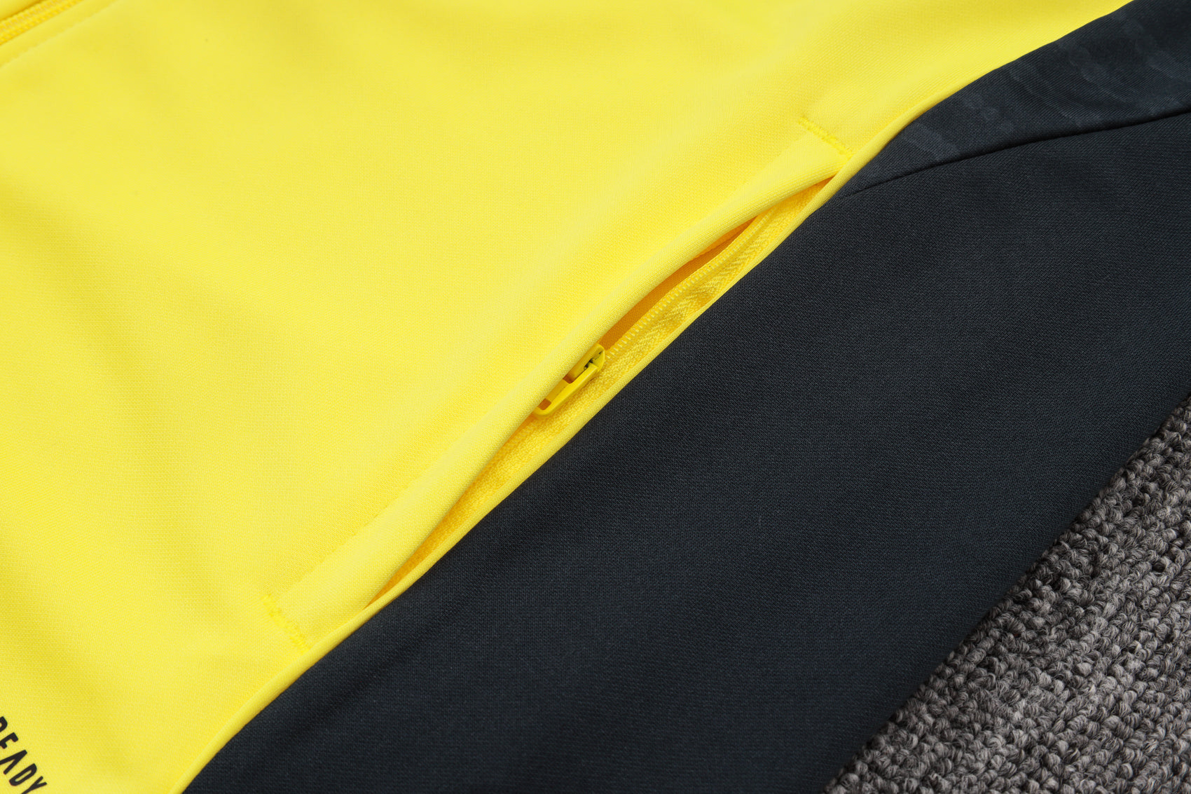 2025-26 Real Madrid Long zipper Yellow training suit S-2XL