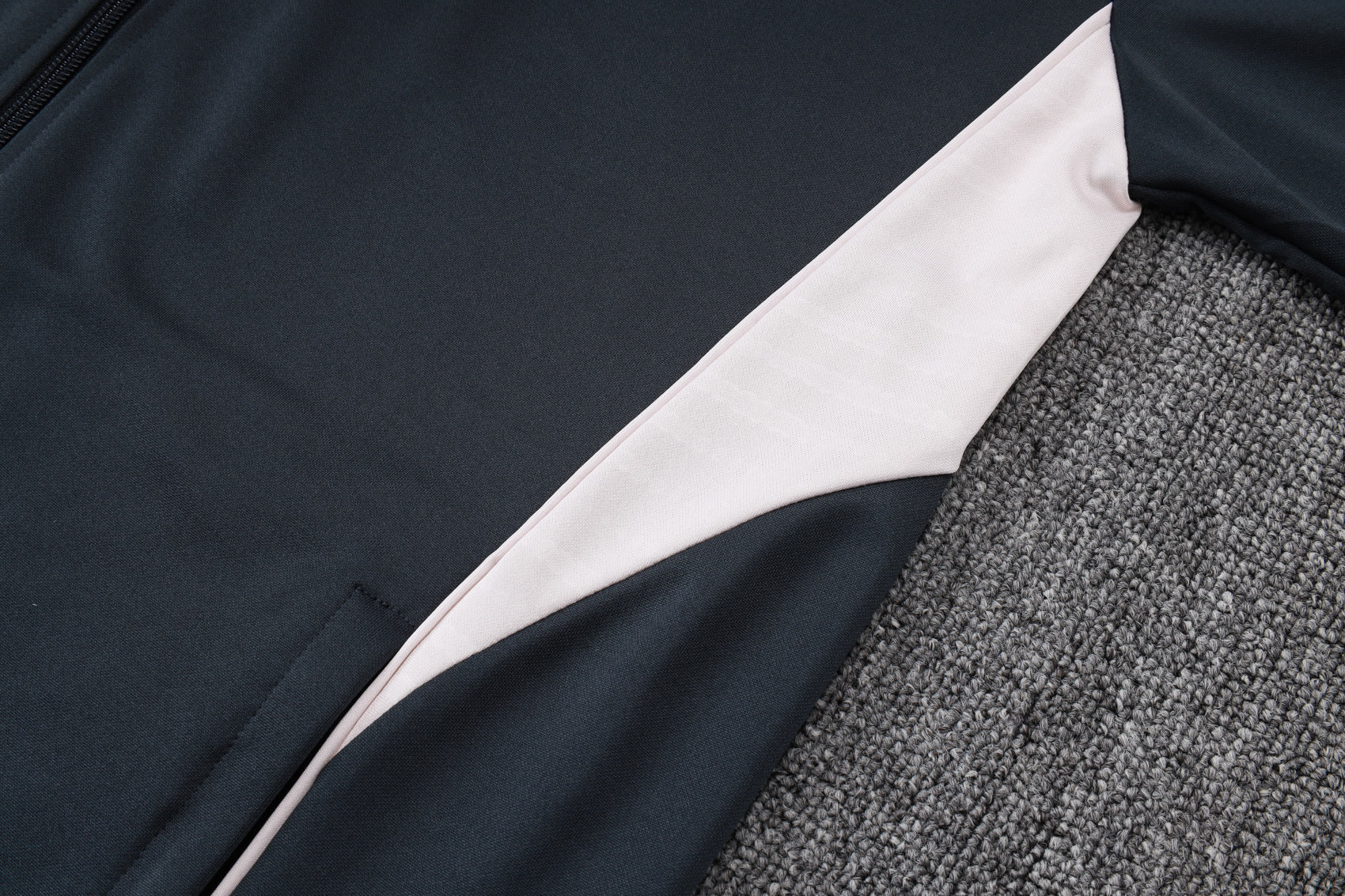 2025-26 Real Madrid Long zipper Dark gray (light pink text) training suit S-2XL