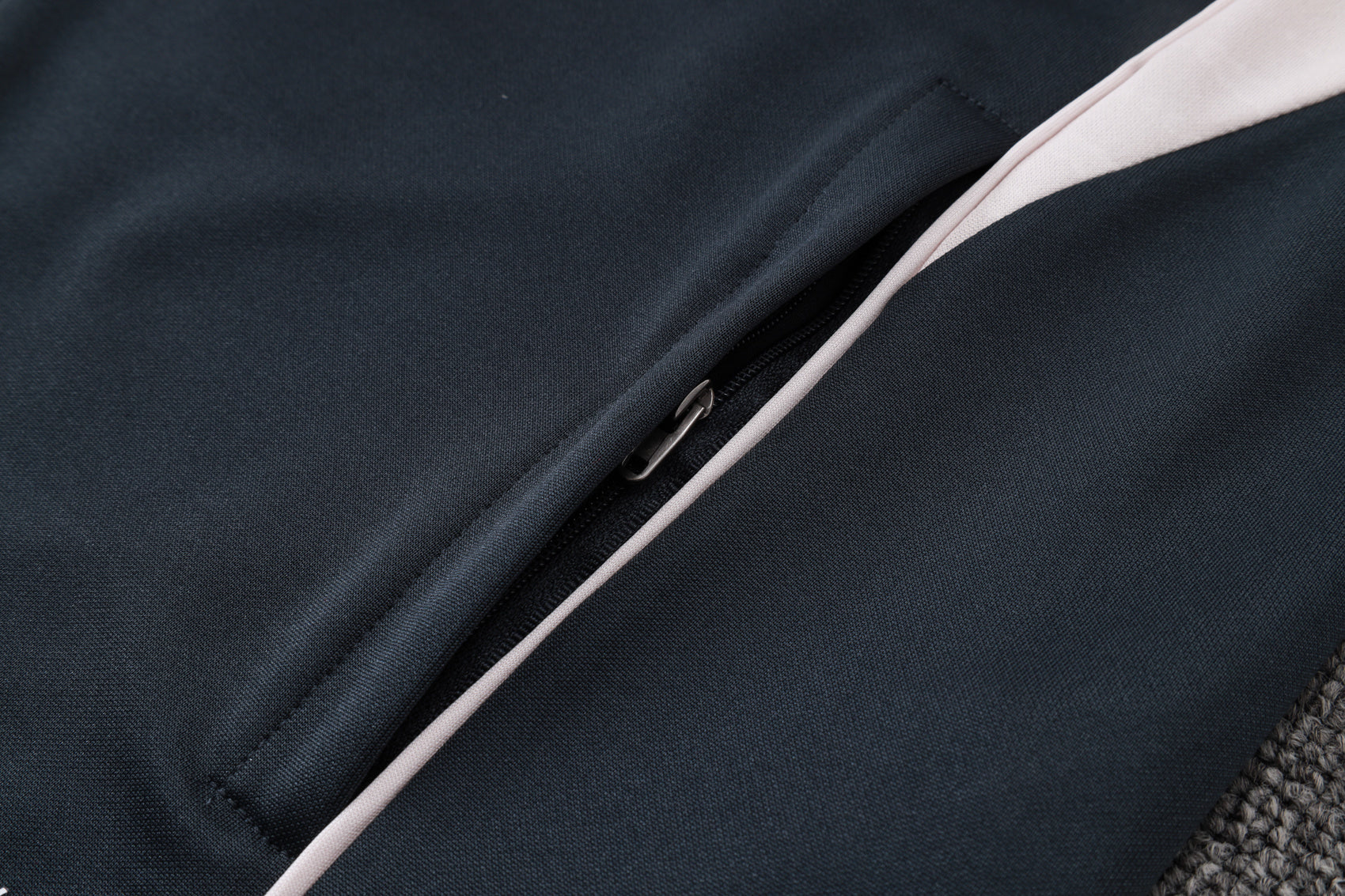 2025-26 Real Madrid Long zipper Dark gray (light pink text) training suit S-2XL