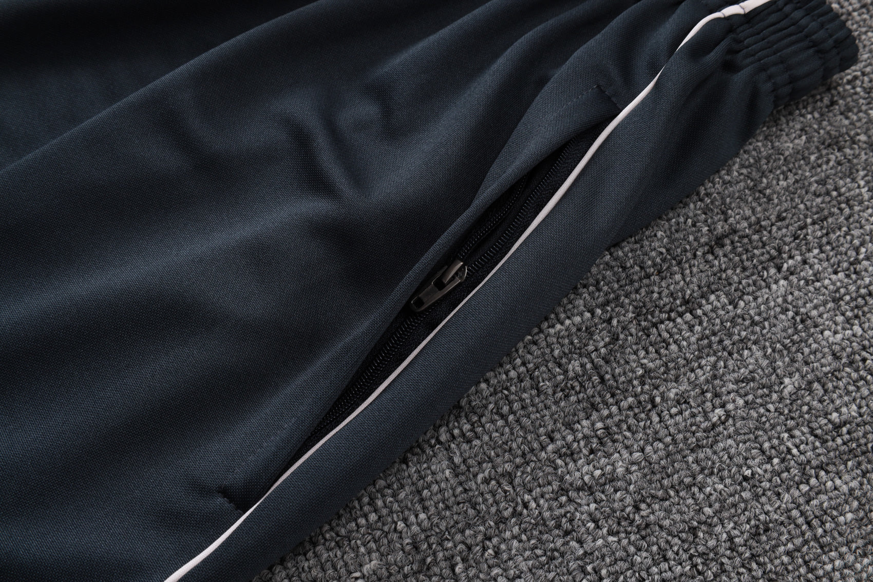 2025-26 Real Madrid Long zipper Dark gray (light pink text) training suit S-2XL