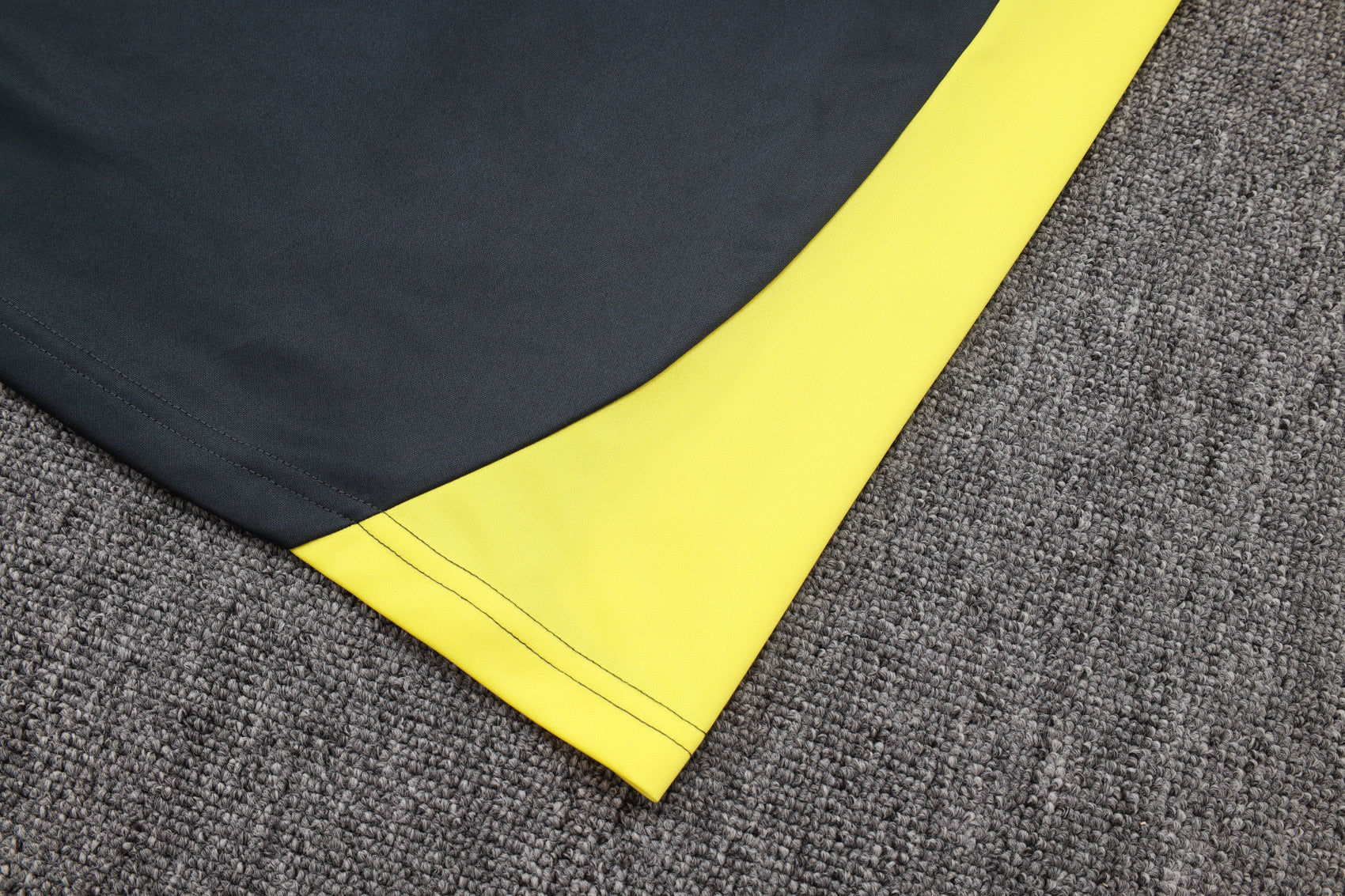 2025-26 Real Madrid Dark gray (yellow sleeves) Training Suit S-2XL