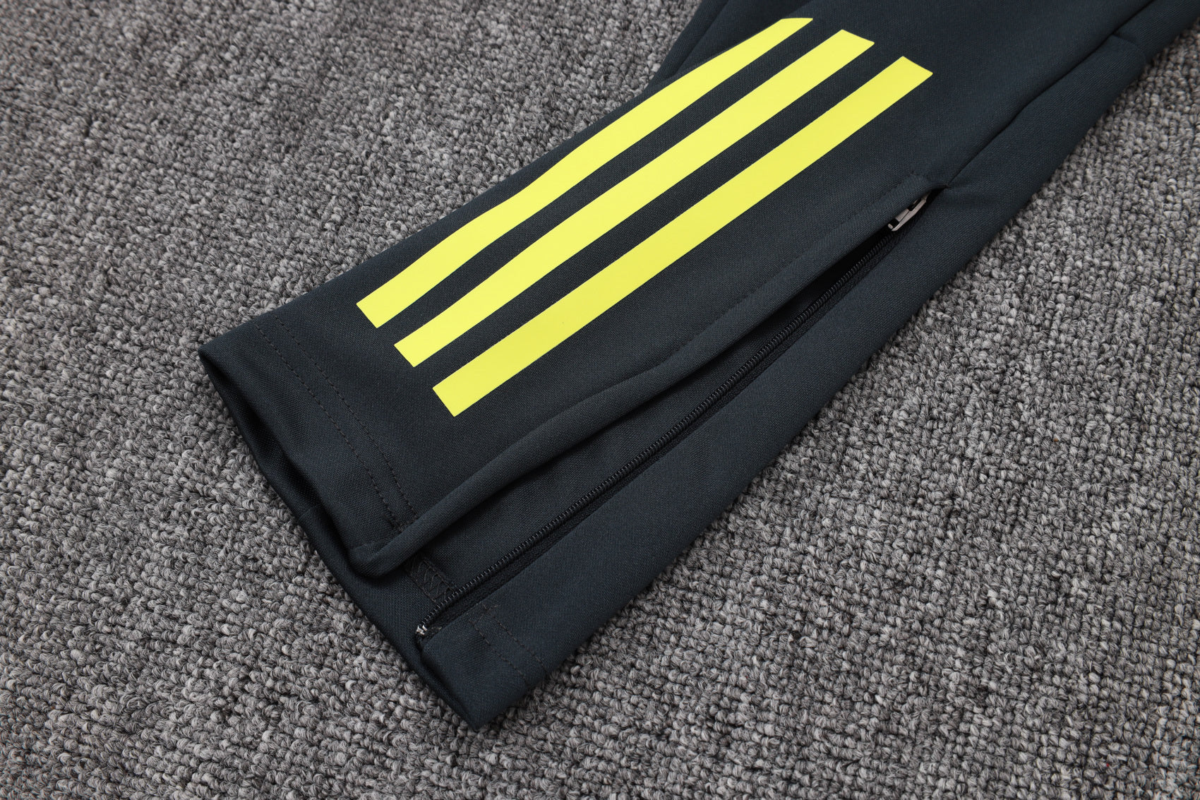 2025-26 Real Madrid Long zipper Dark gray (yellow sleeves) training suit S-2XL