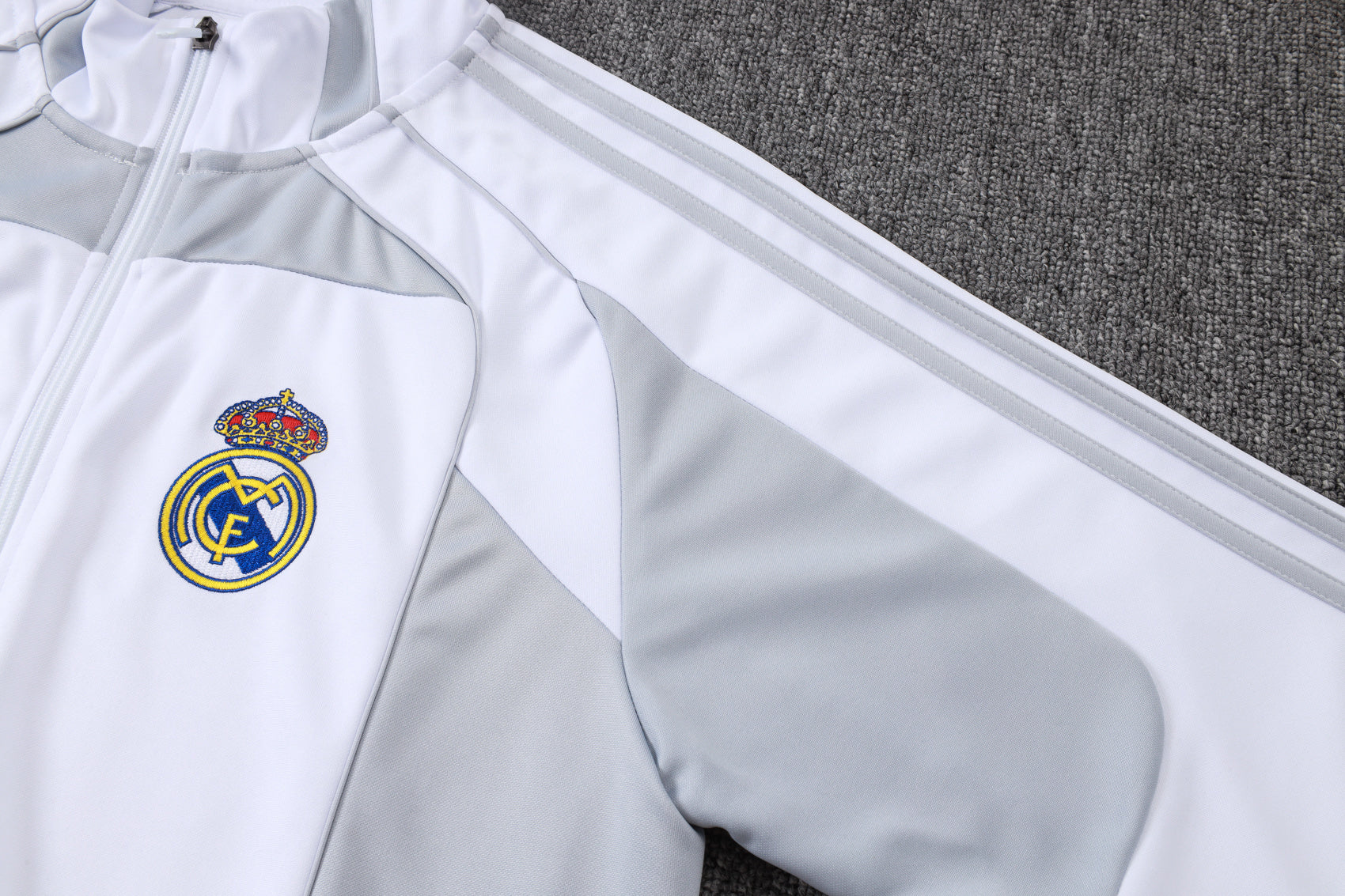 2025-26 Real Madrid Long zipper off-white gray training suit S-2XL