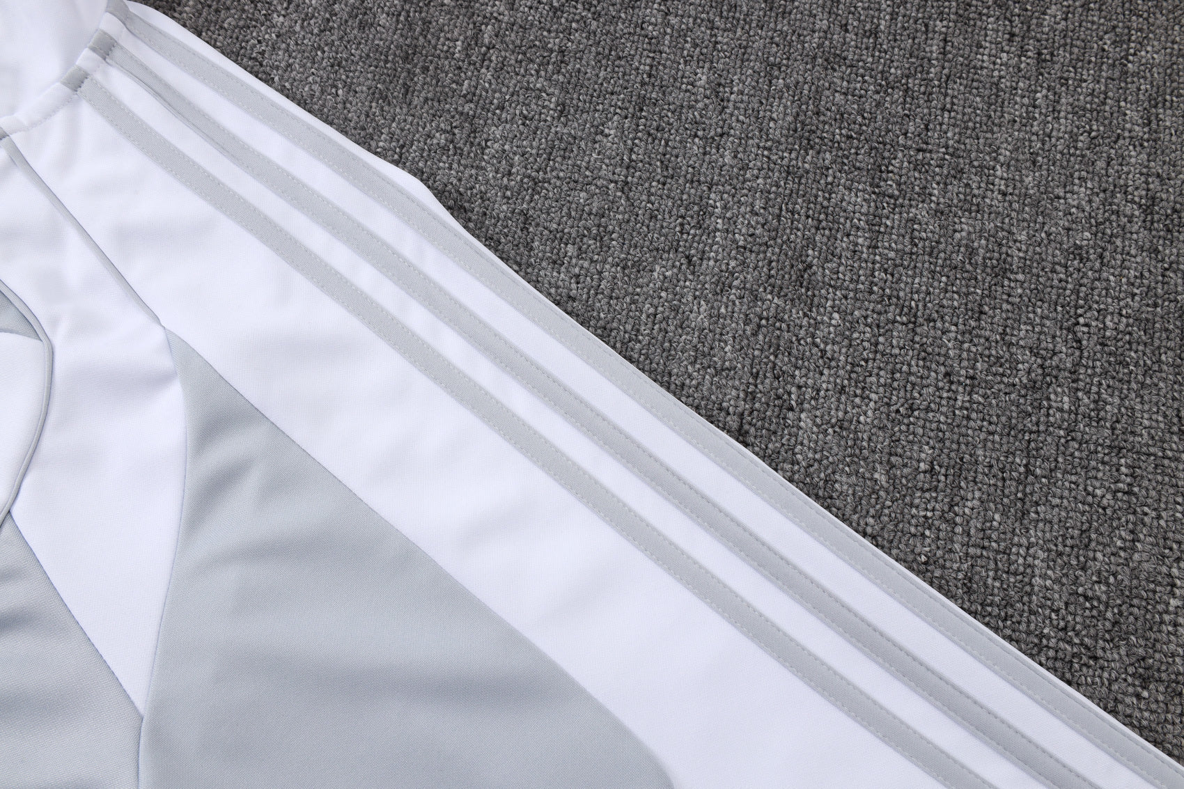 2025-26 Real Madrid Long zipper off-white gray training suit S-2XL