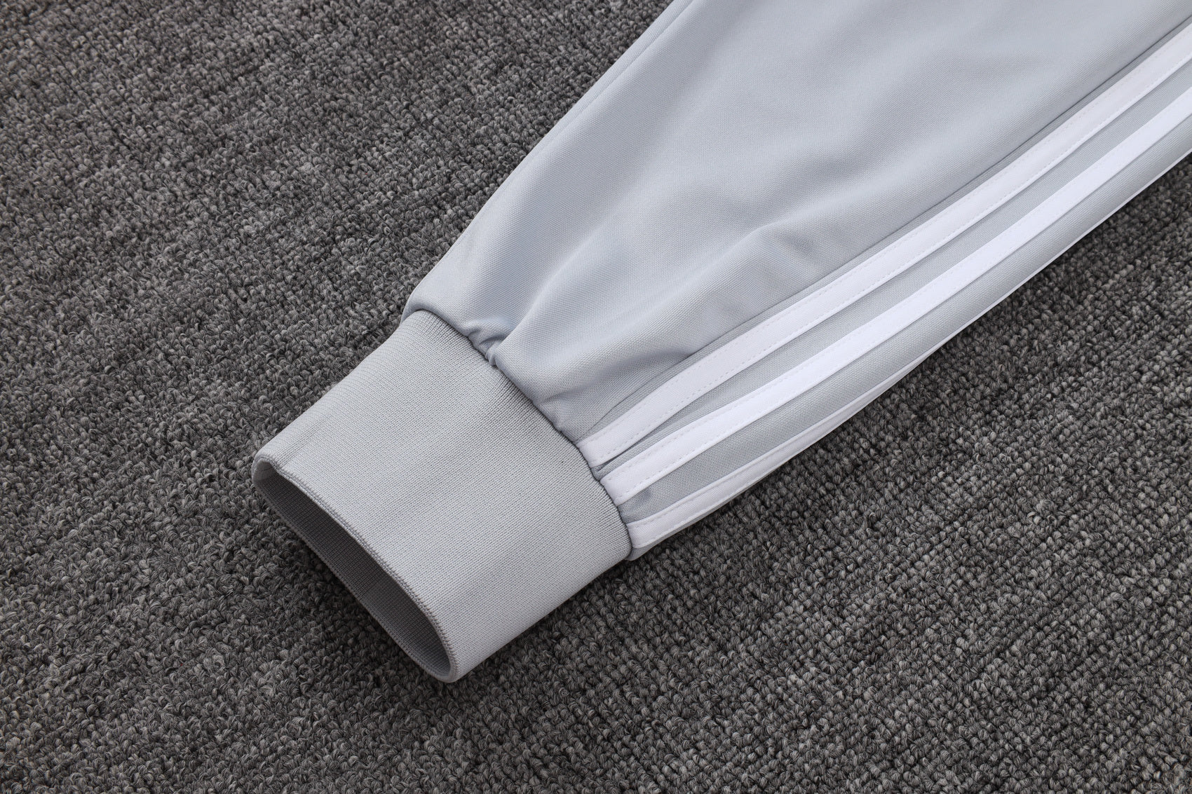 2025-26 Real Madrid Long zipper off-white gray training suit S-2XL