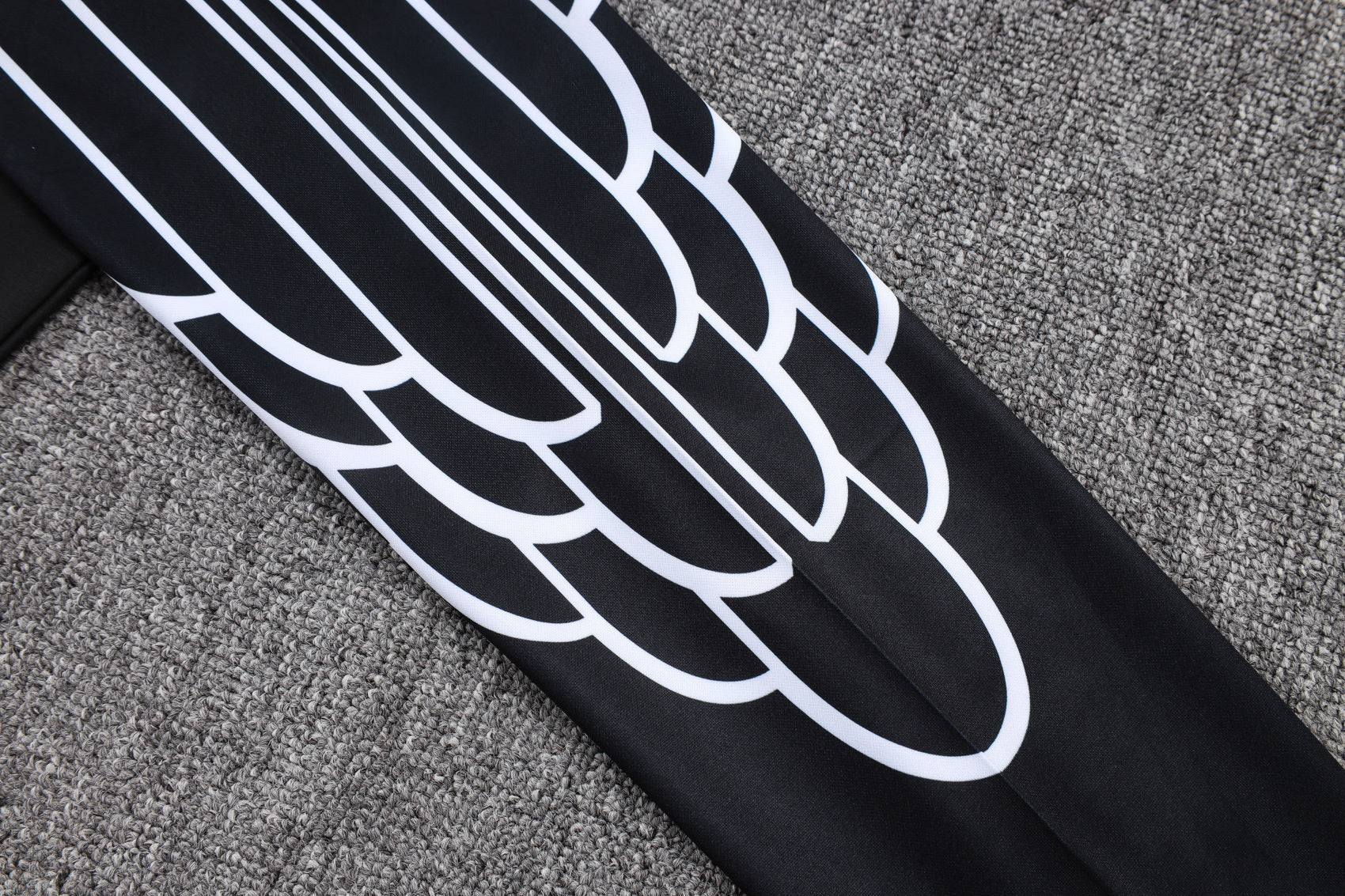 2025-26 Paris Black Training suit Adults Or Children