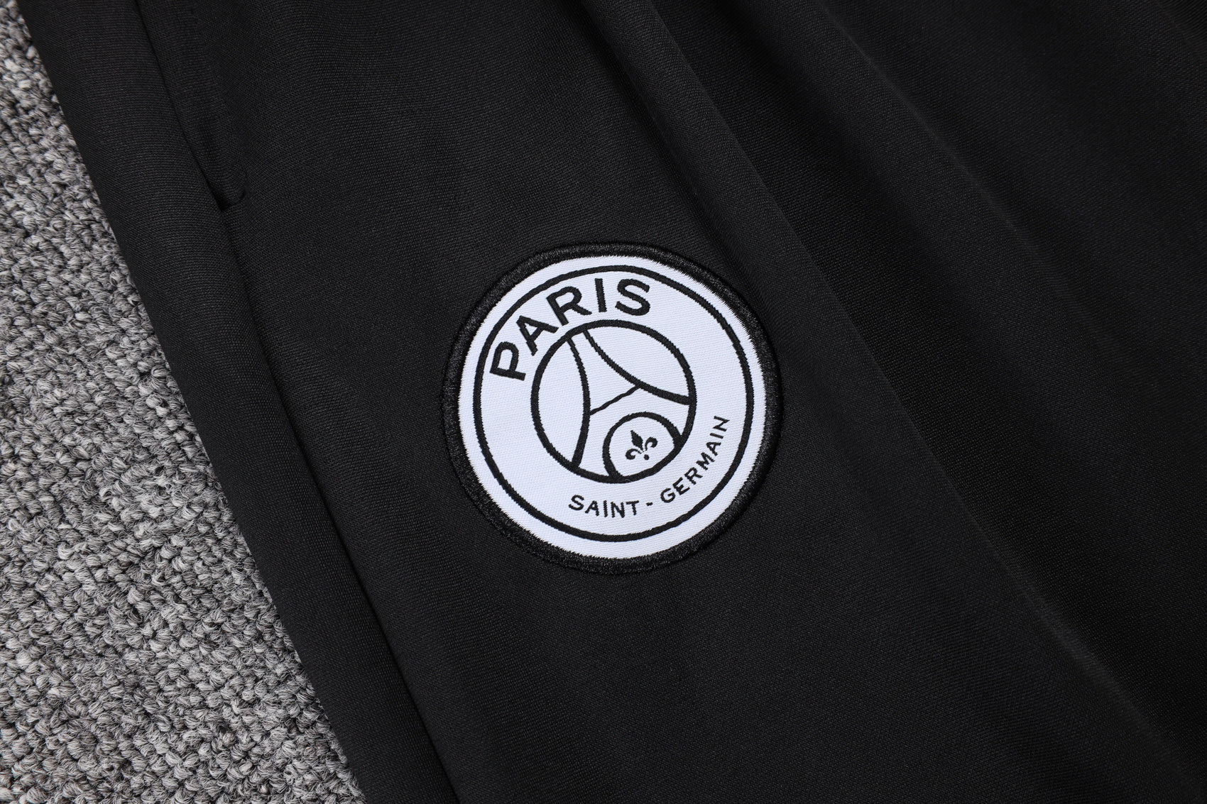 2025-26 Paris Black Training suit Adults Or Children
