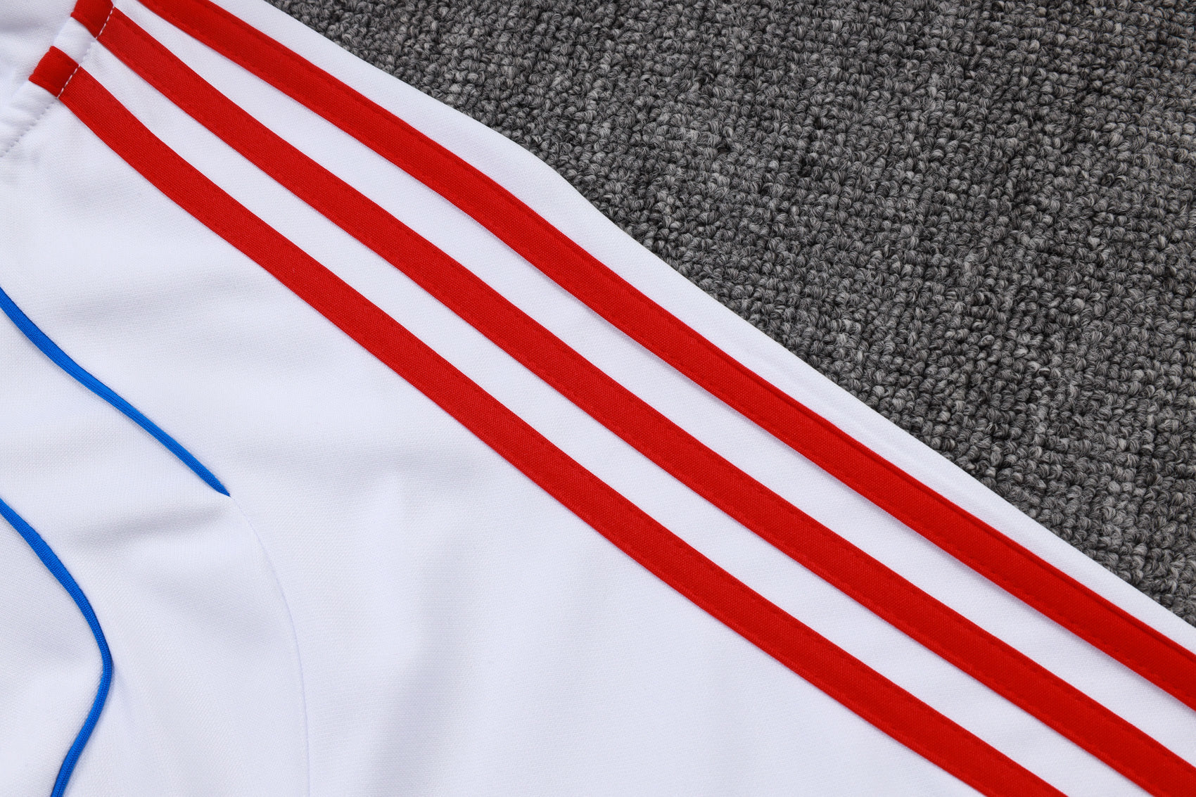 2025-26 Bayern Munich white (with blue trim) Training suit Adults Or Children