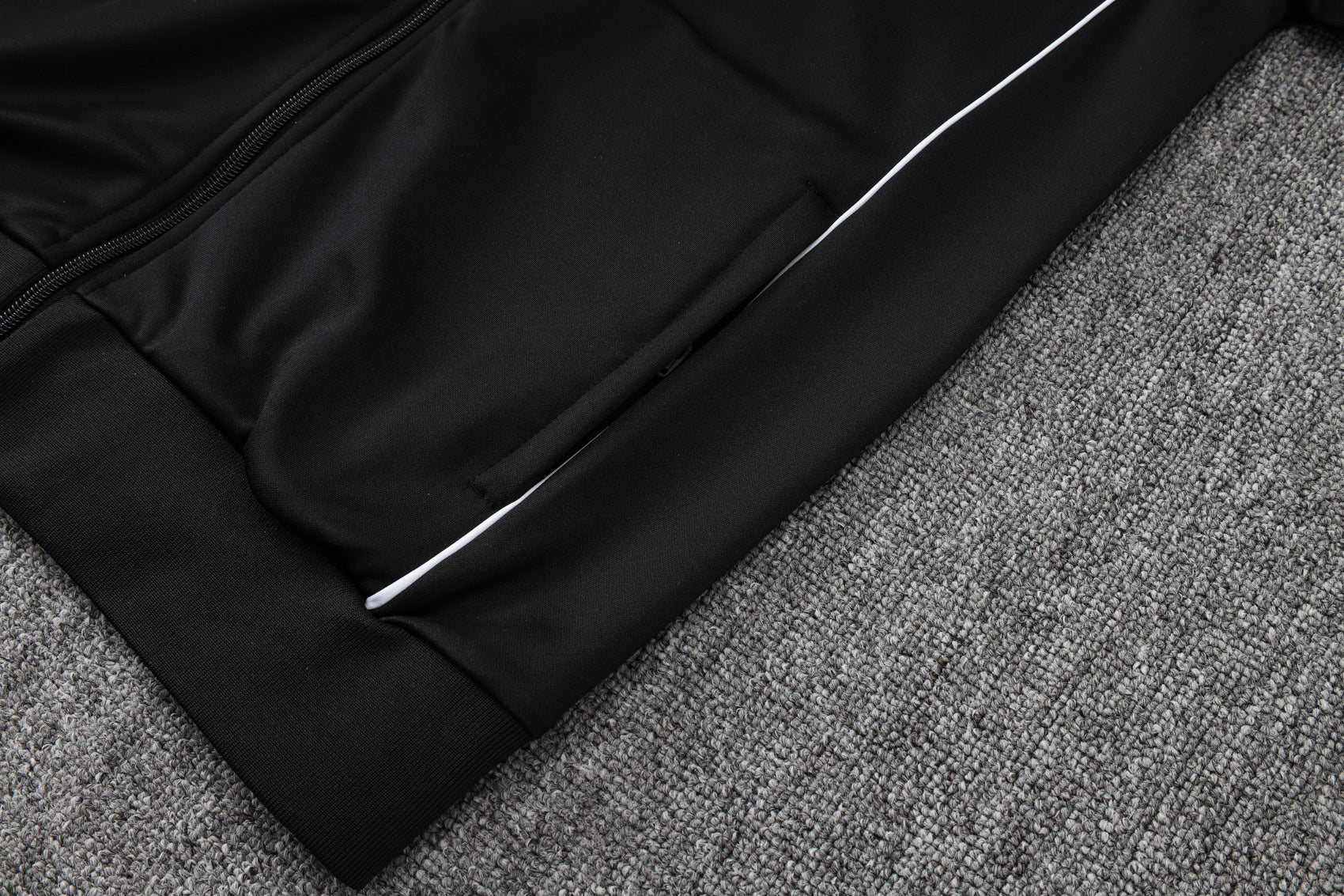 2025-26 Real Madrid Long zipper Black-Gold training suit S-2XL