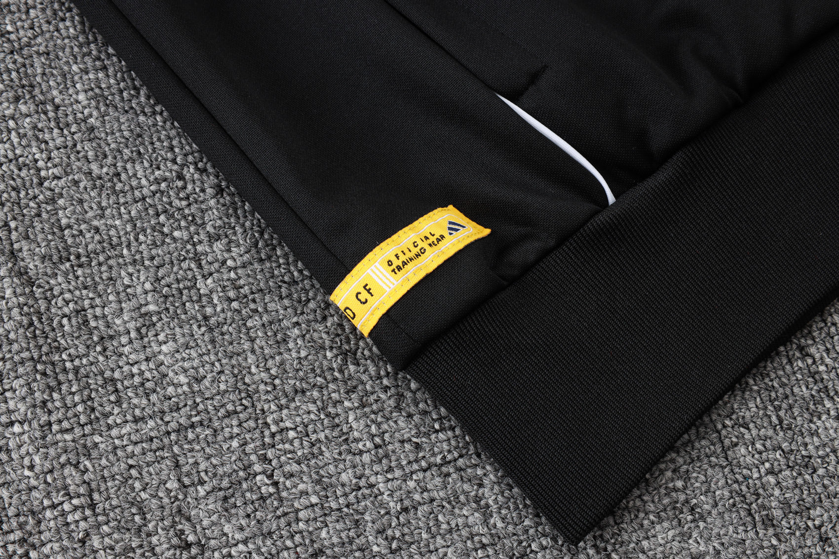 2025-26 Real Madrid Long zipper Black-Gold training suit S-2XL